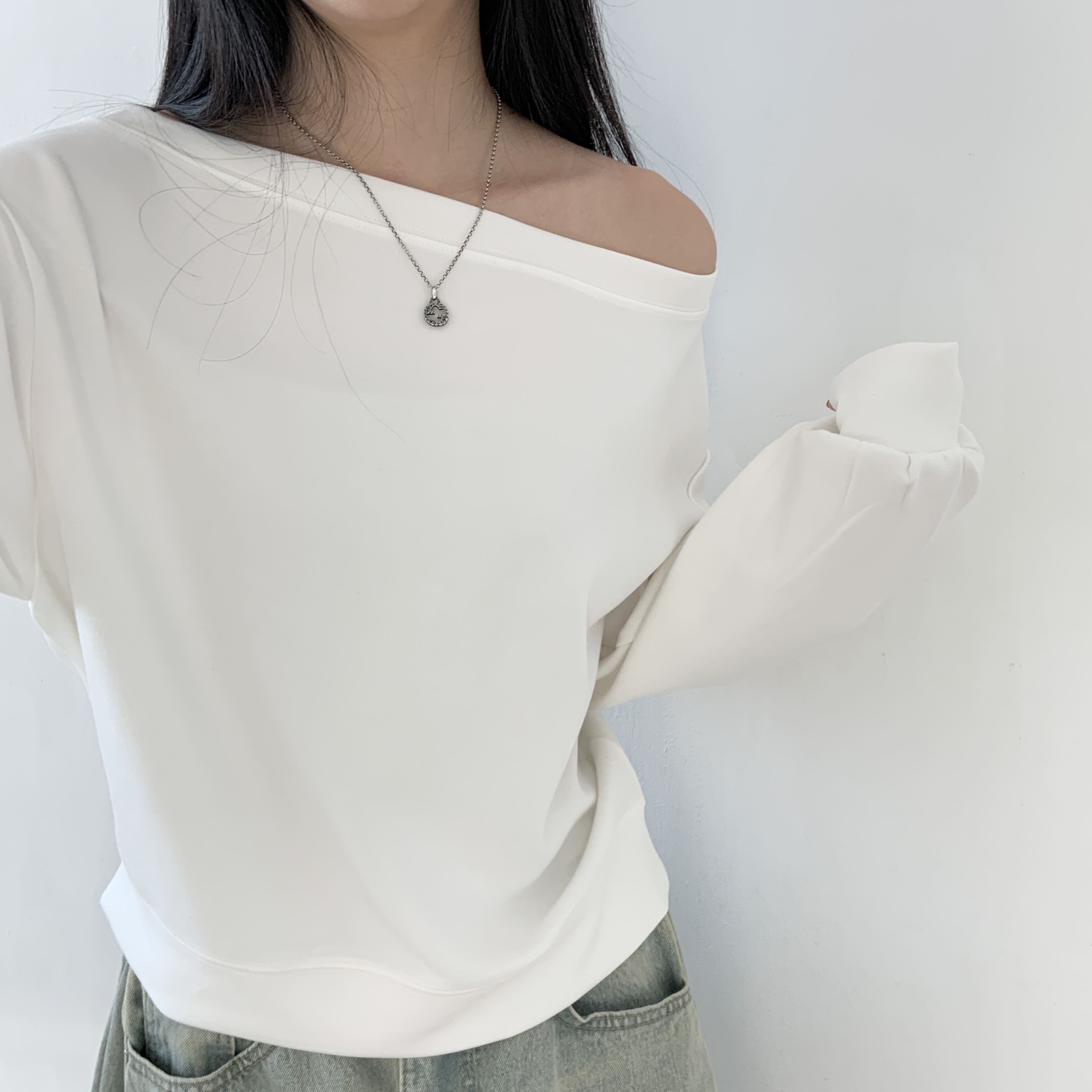 オフショルダールーズ長袖スウェット | 詳細画像2