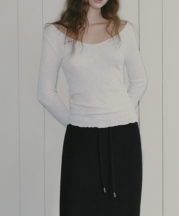 Vネックベーシックスリム長袖Tシャツ | 詳細画像3