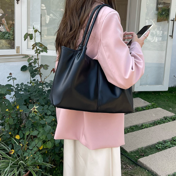 レザー調シンプルショルダーバッグ | 詳細画像4