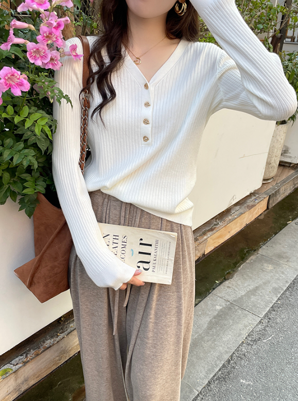 ボタンVネックスリムニット | 詳細画像2