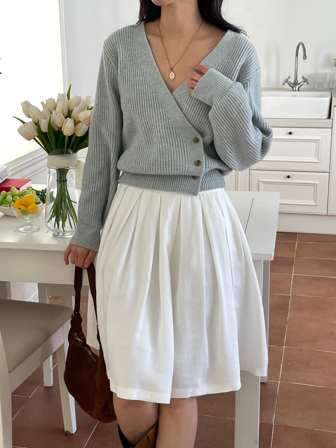 ウール混ボタンストラップVネックカラーカーディガン | 詳細画像9