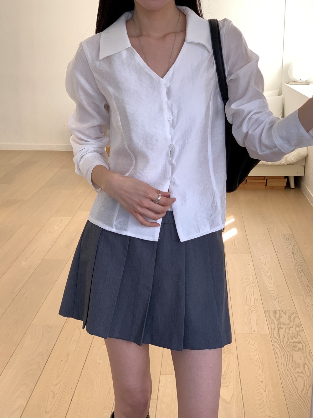 ボタンカラーVネックブラウス | 詳細画像4