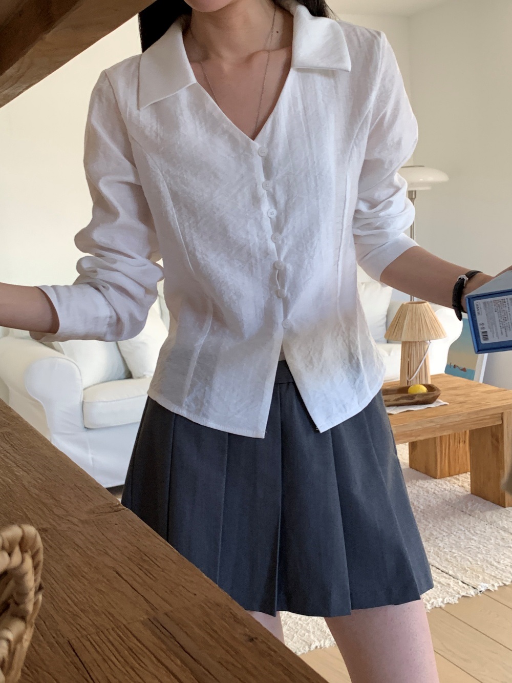 ボタンカラーVネックブラウス | 詳細画像16