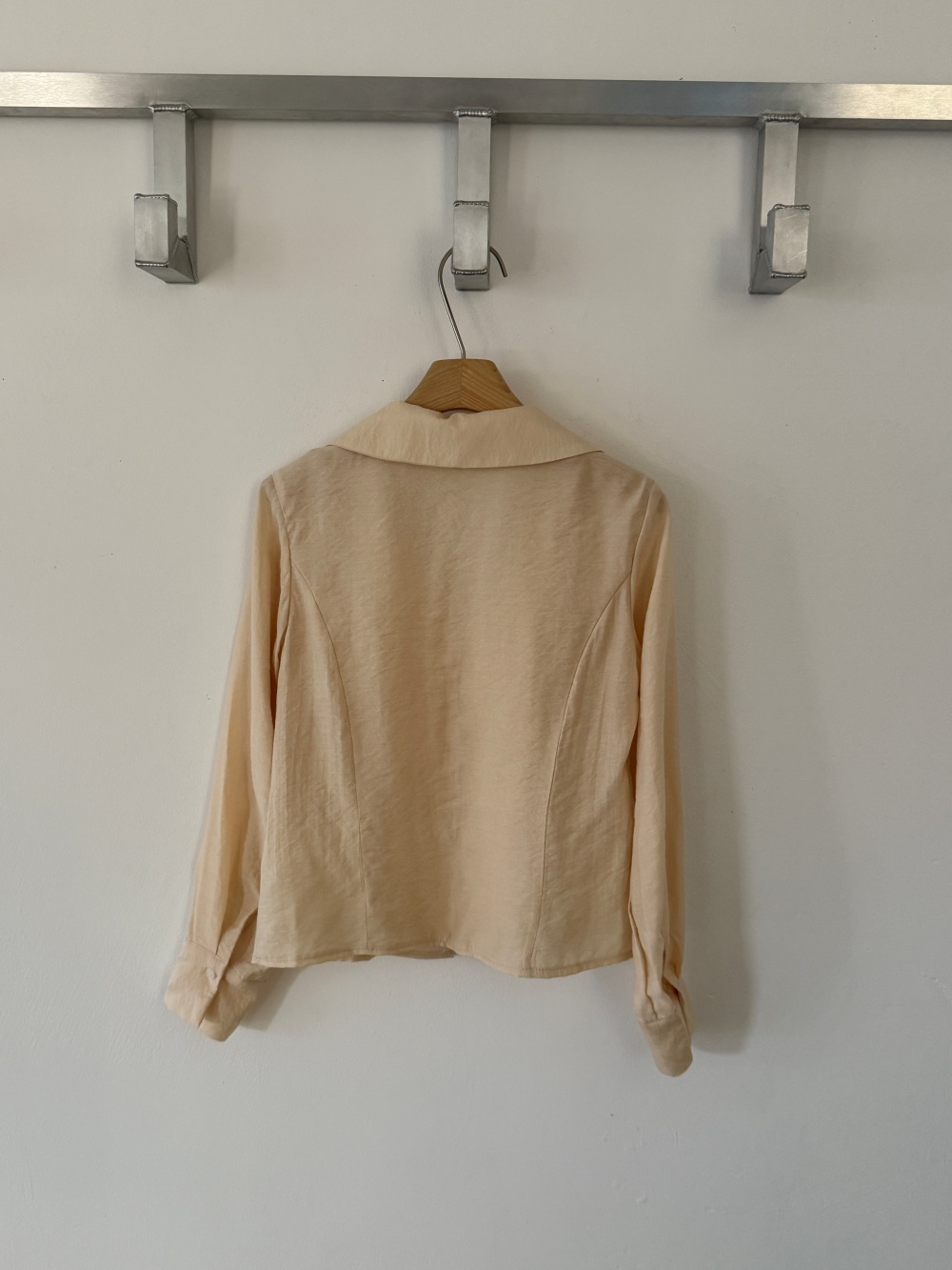 ボタンカラーVネックブラウス | 詳細画像27