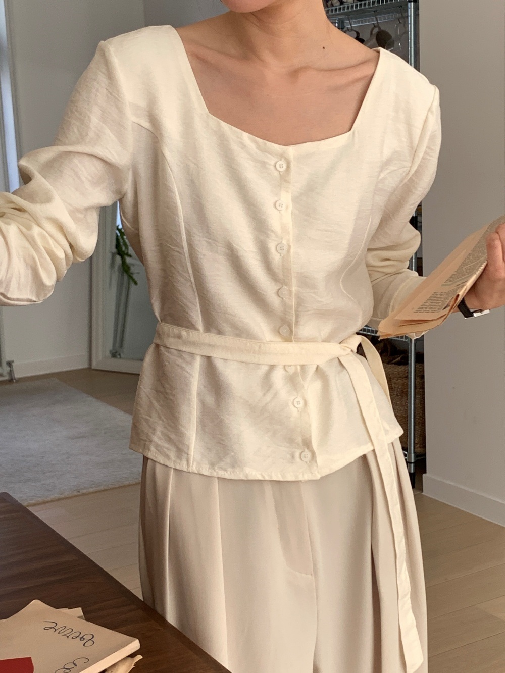 ボタンスクエアネックブラウスストラップ付 | 詳細画像8