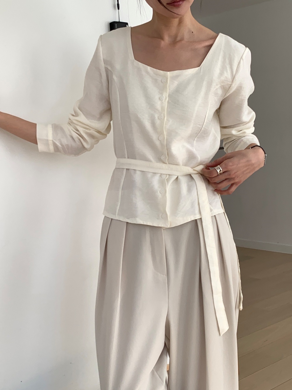 ボタンスクエアネックブラウスストラップ付 | 詳細画像11