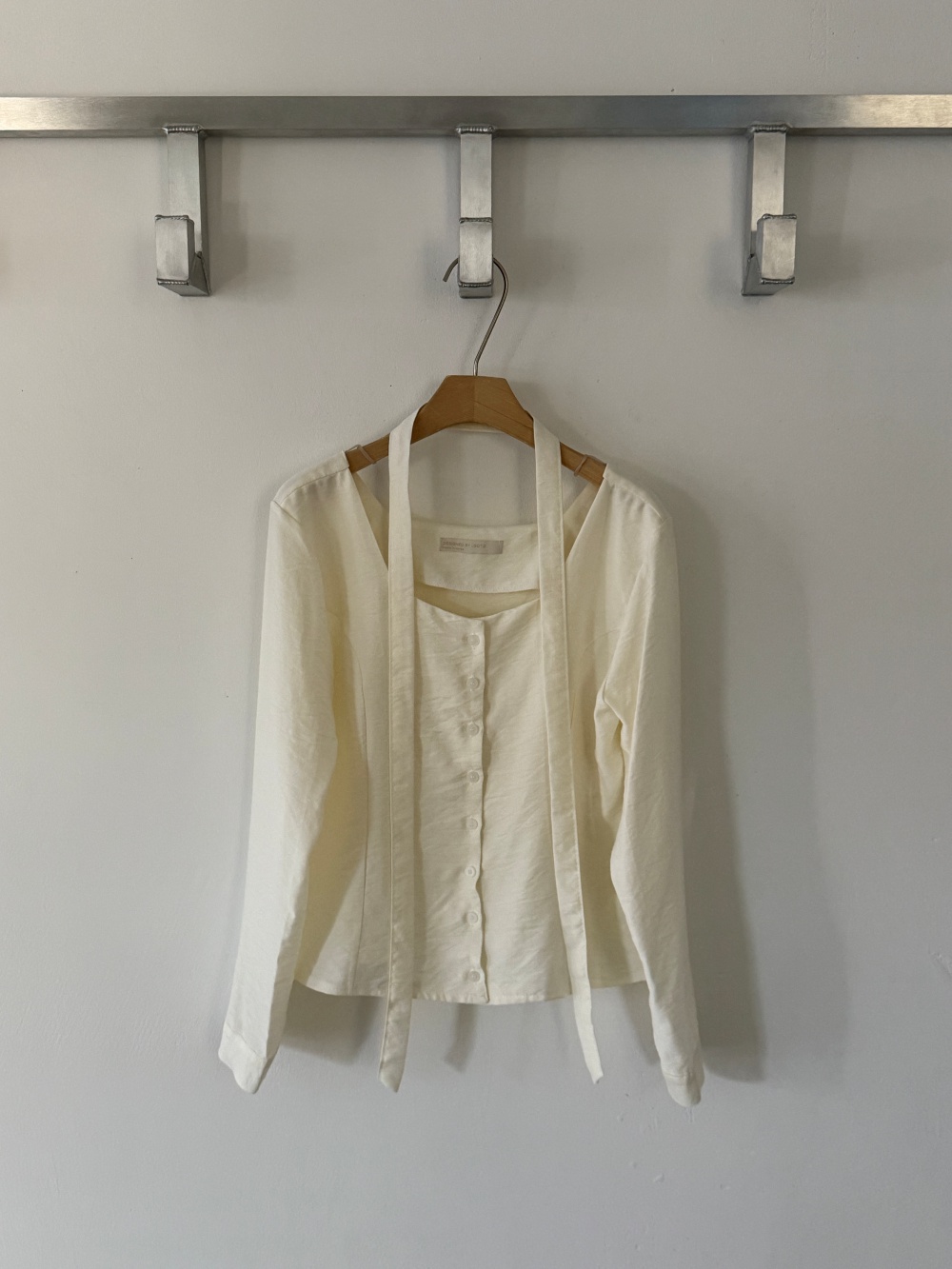 ボタンスクエアネックブラウスストラップ付 | 詳細画像33