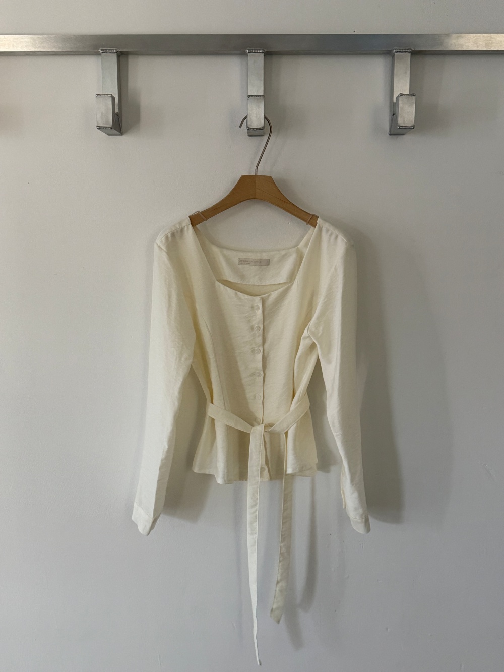 ボタンスクエアネックブラウスストラップ付 | 詳細画像35