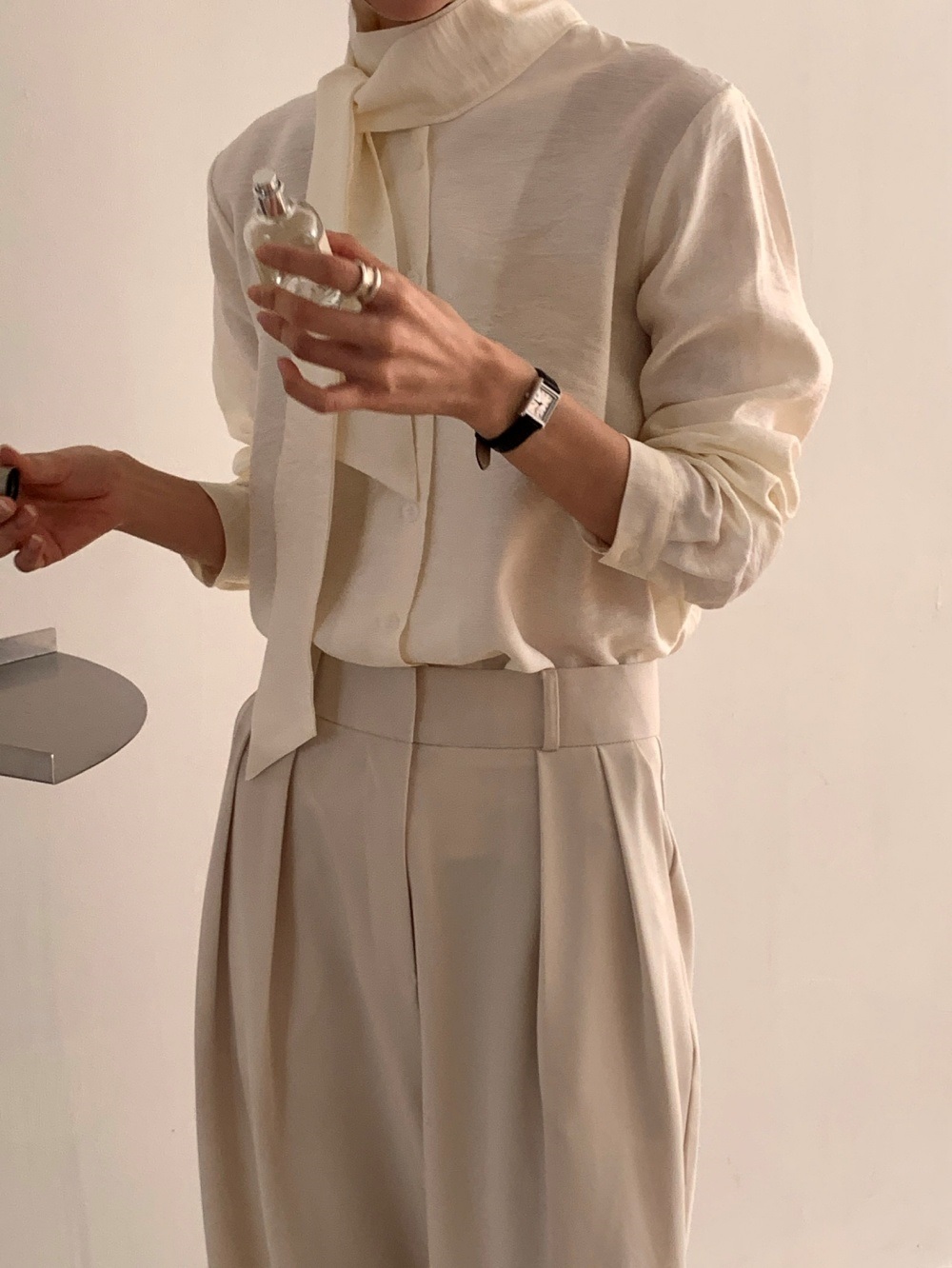 ボタンスカーフネックブラウス | 詳細画像2