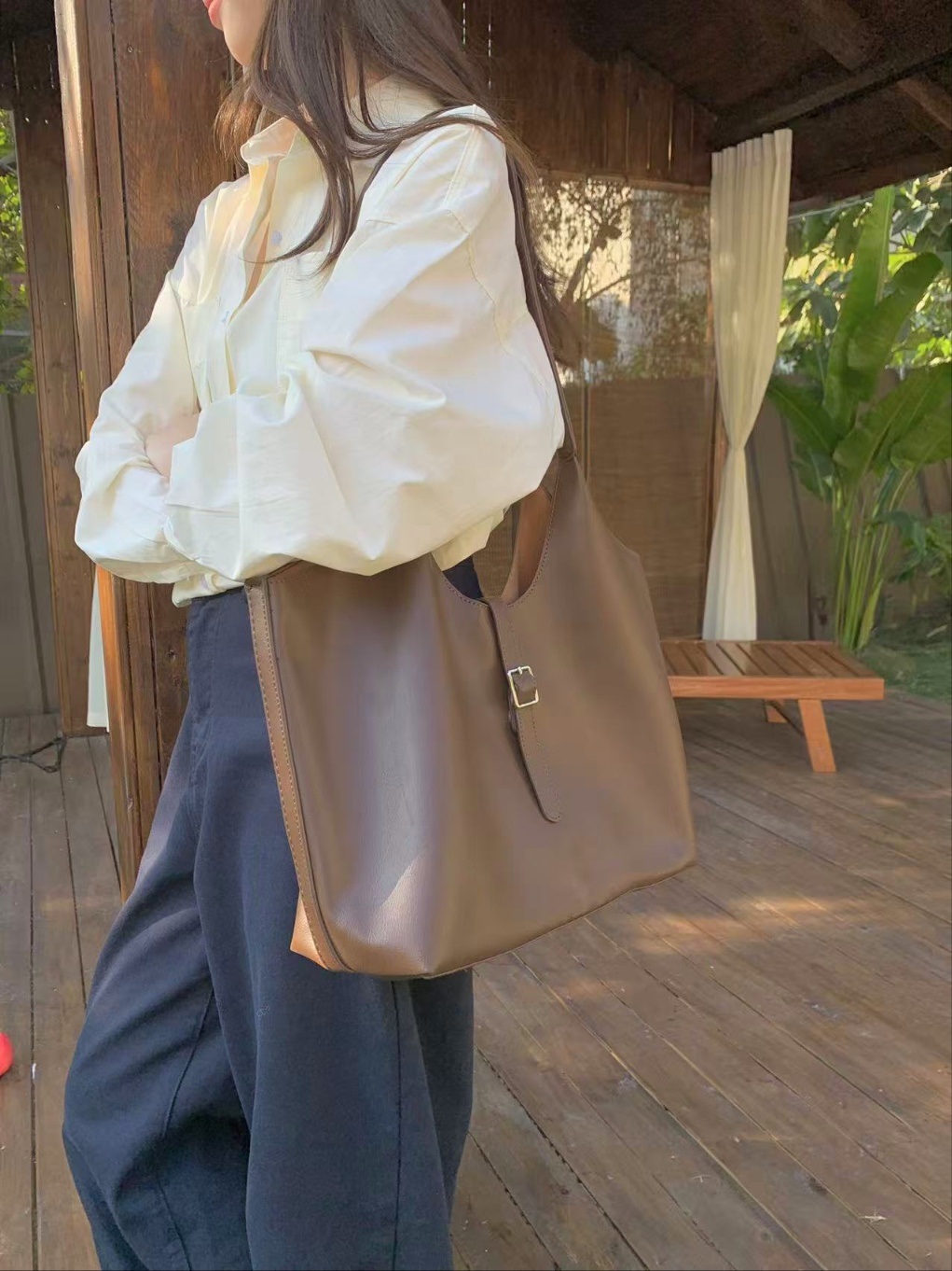 レザー調バックルビッグトートバッグ | 詳細画像6