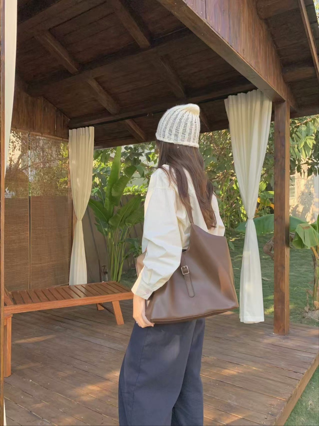 レザー調バックルビッグトートバッグ | 詳細画像9