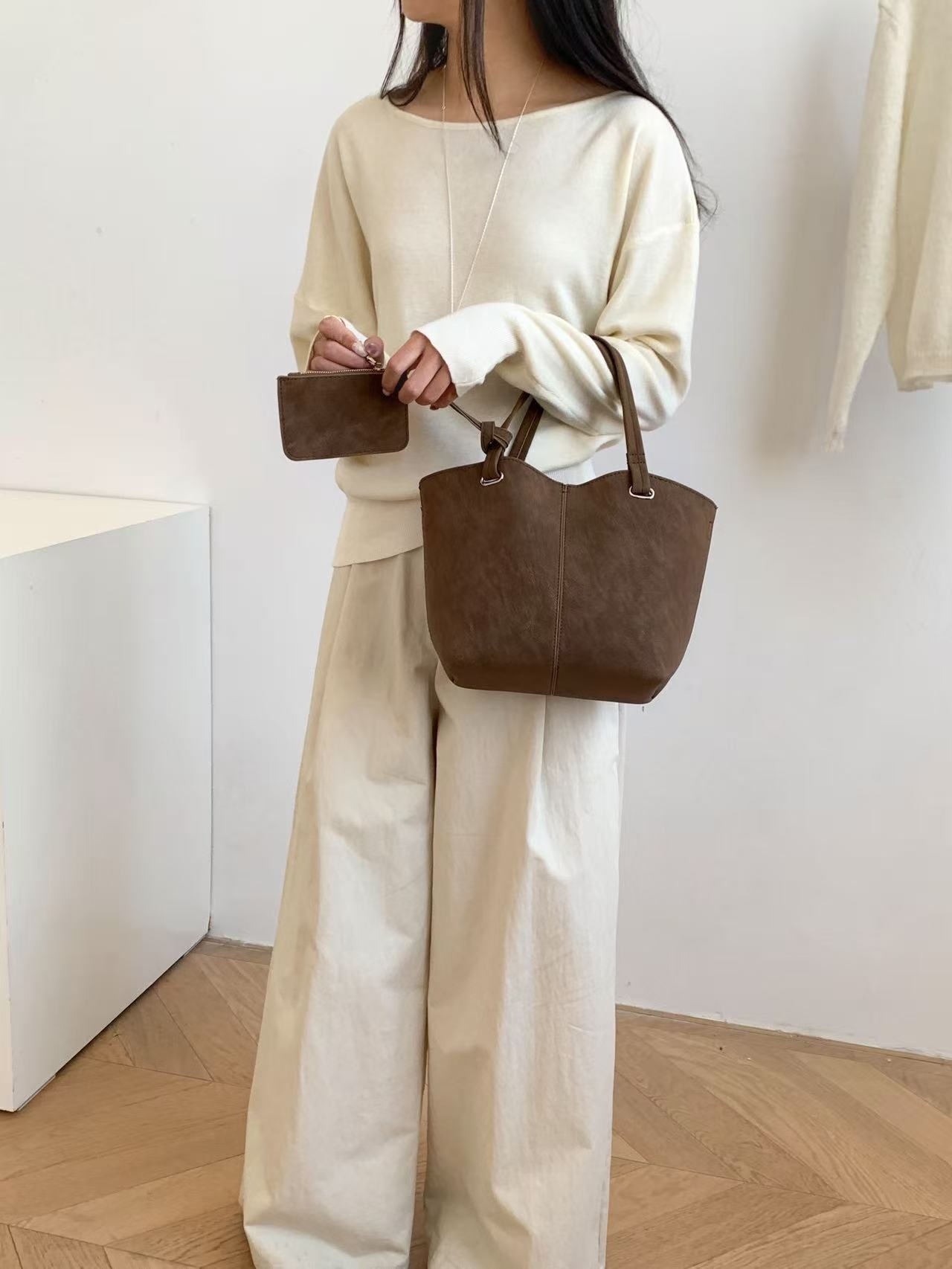 レザー調スエード調Dリングハンドバッグストラップ付ポーチ付 | 詳細画像4