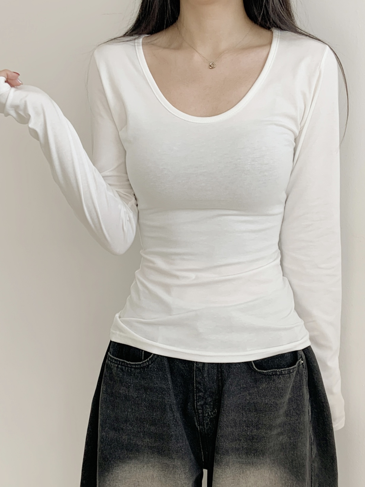 ラウンドネックスリム長袖無地Tシャツ | 詳細画像3