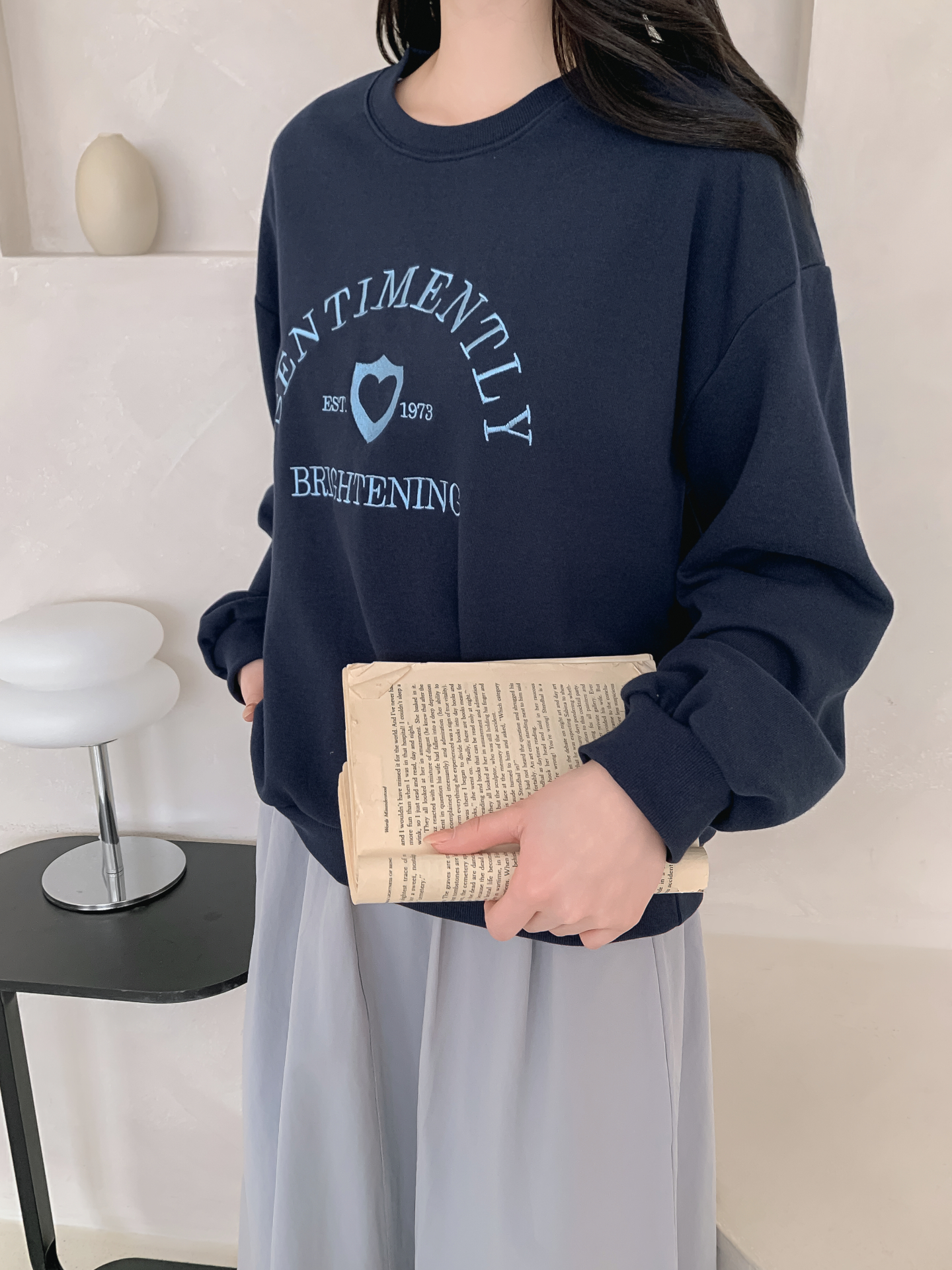 ラウンドネックオーバーサイズ長袖刺繍スウェット | 詳細画像17