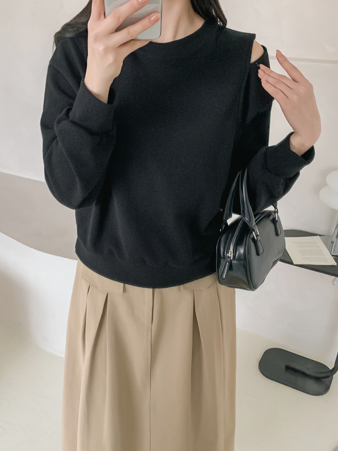 ラウンドネックオーバーサイズルーズオープンショルダー長袖無地スウェット | 詳細画像15