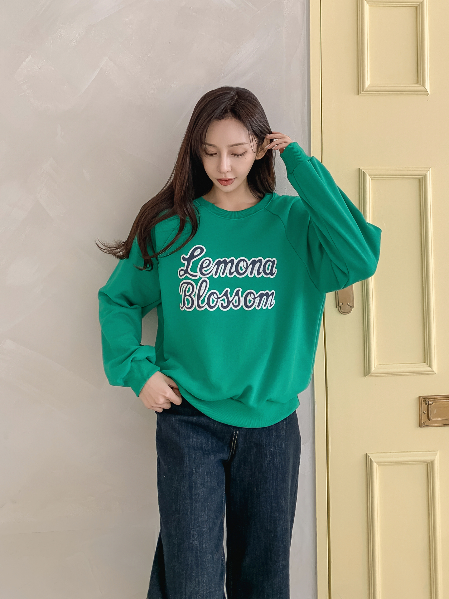 ラウンドネックルーズ長袖レタリングスウェット | 詳細画像4