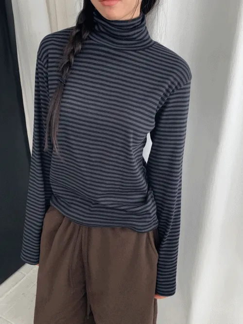 ストレッチタートルネックベーシックルーズ長袖ボーダーTシャツ | banincci | 詳細画像1