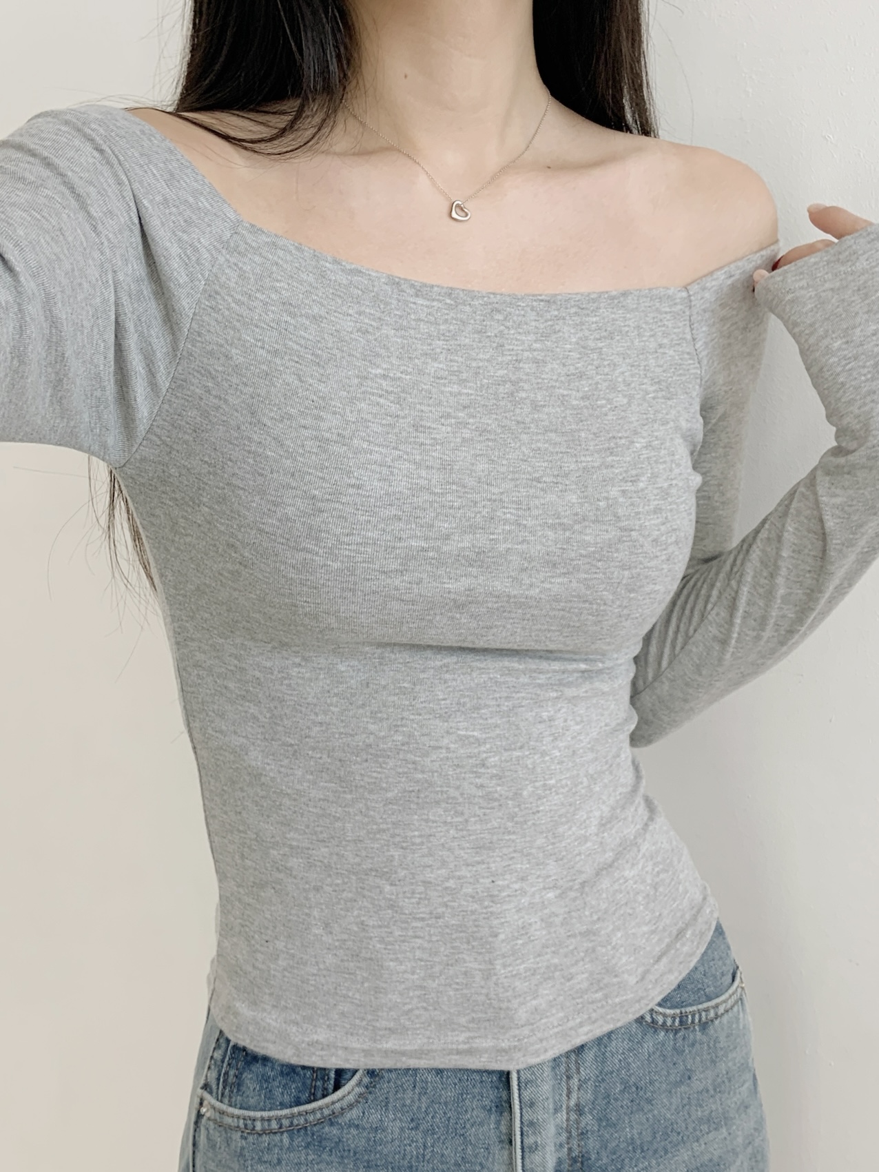 オフショルダースリムショート長袖無地Tシャツ | 詳細画像10