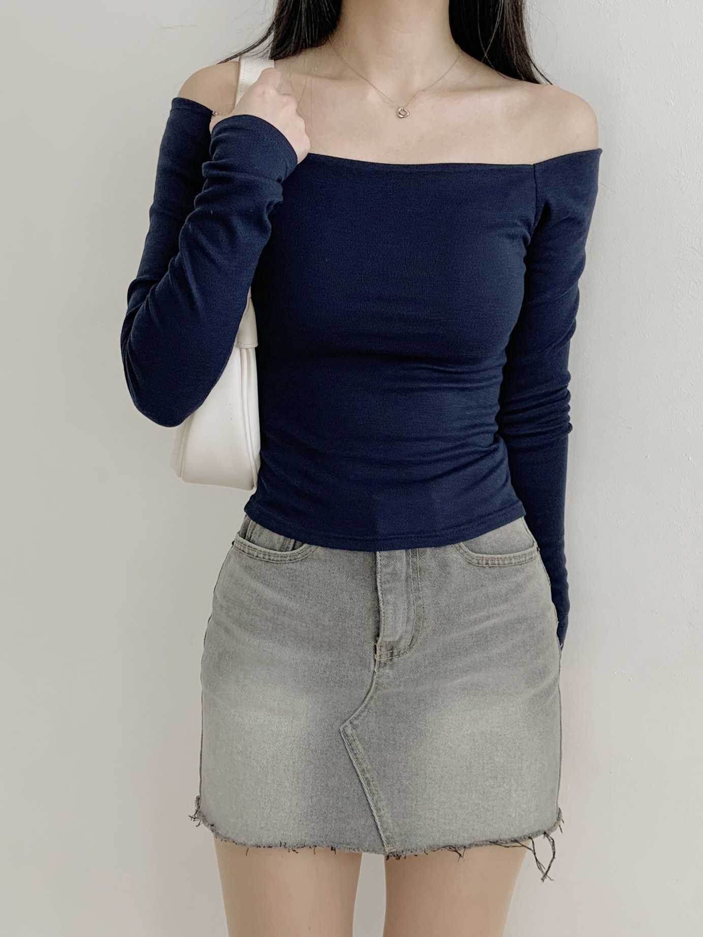 オフショルダースリムショート長袖無地Tシャツ | 詳細画像14