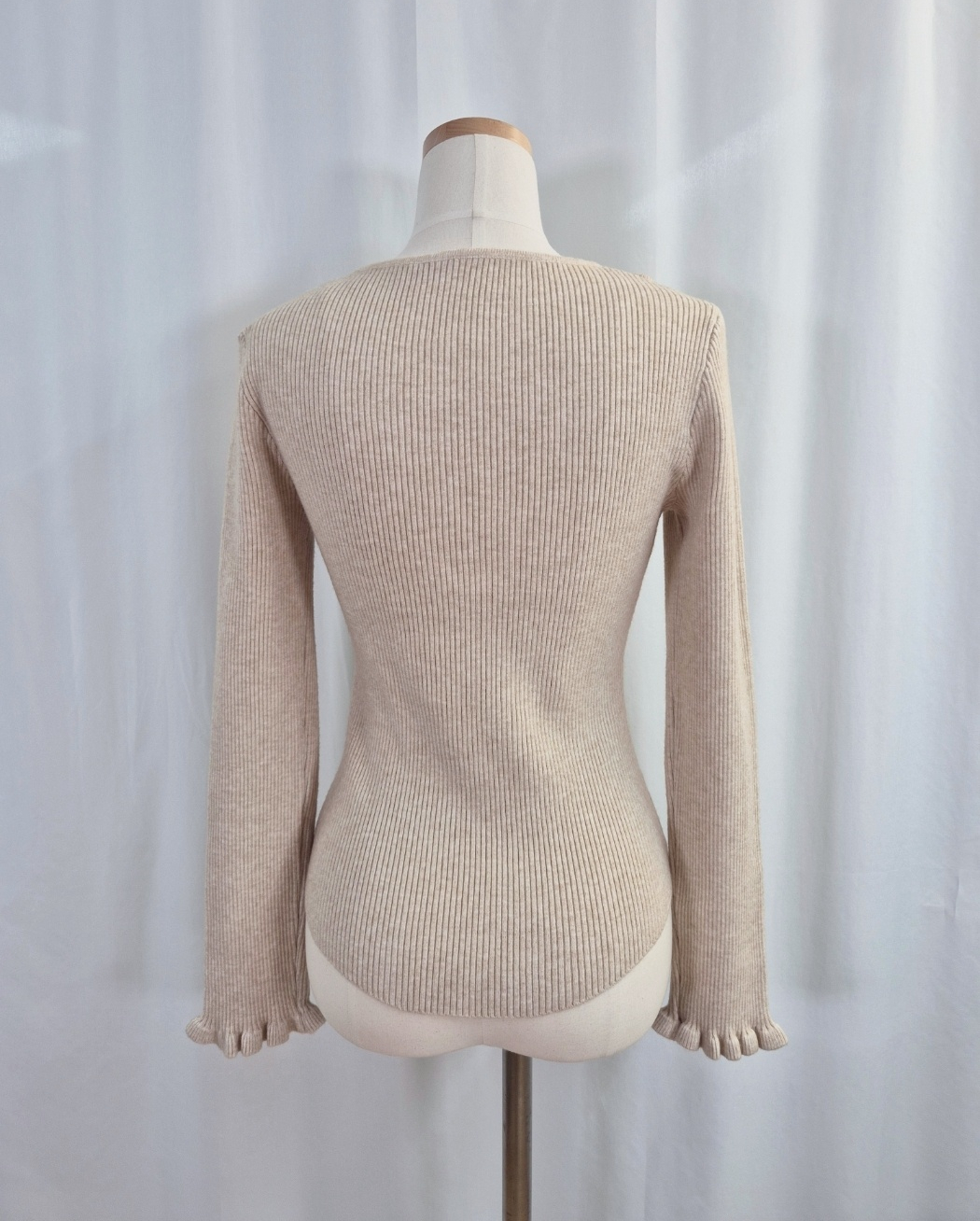 リブラウンドネックスリムベルスリーブ長袖ニット | 詳細画像17