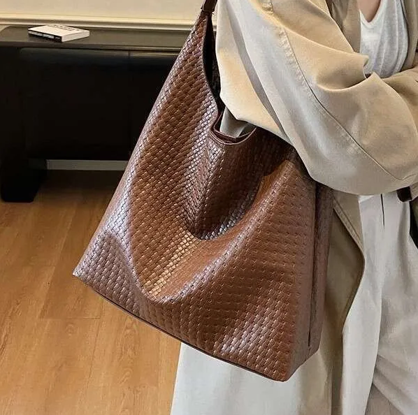 レザー調マグネットボタントートバッグ | 詳細画像10