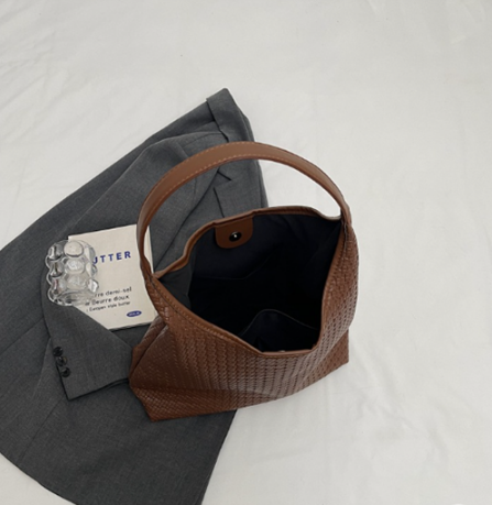 レザー調マグネットボタントートバッグ | 詳細画像13