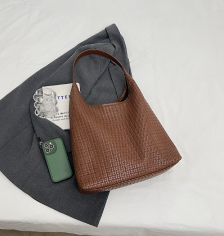 レザー調マグネットボタントートバッグ | 詳細画像14