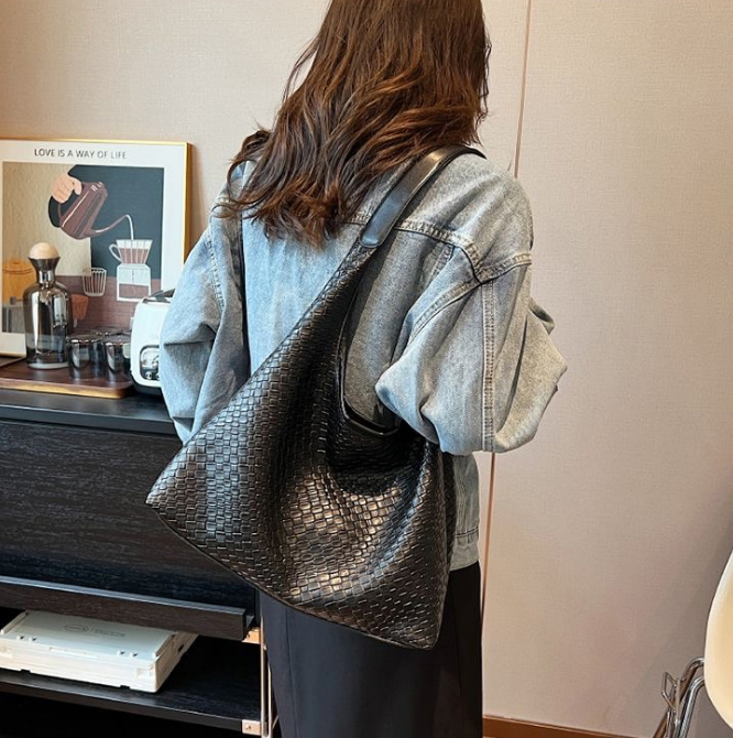 レザー調マグネットボタントートバッグ | 詳細画像4