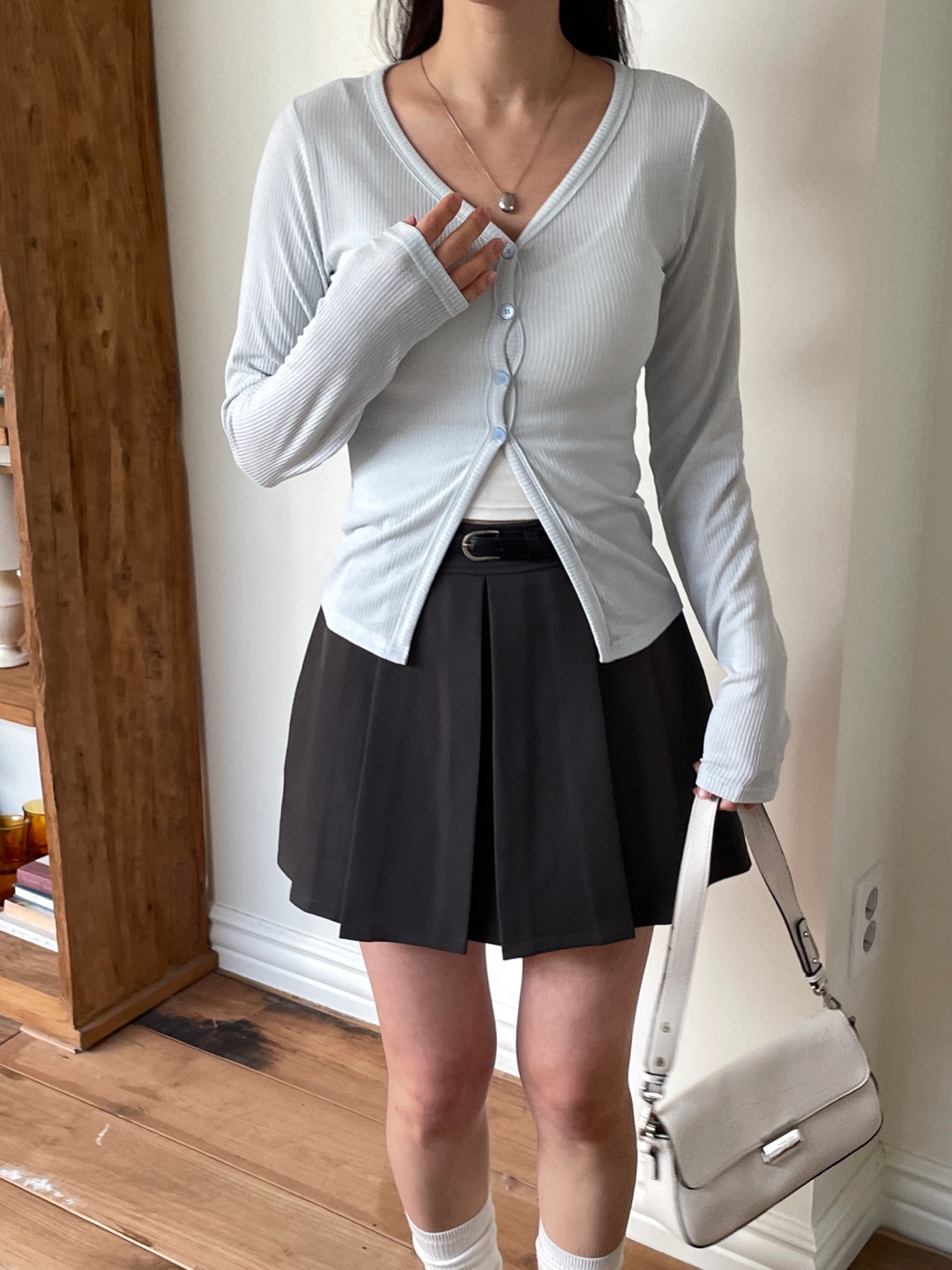 リブボタンVネックスリム長袖無地カーディガン | 詳細画像16