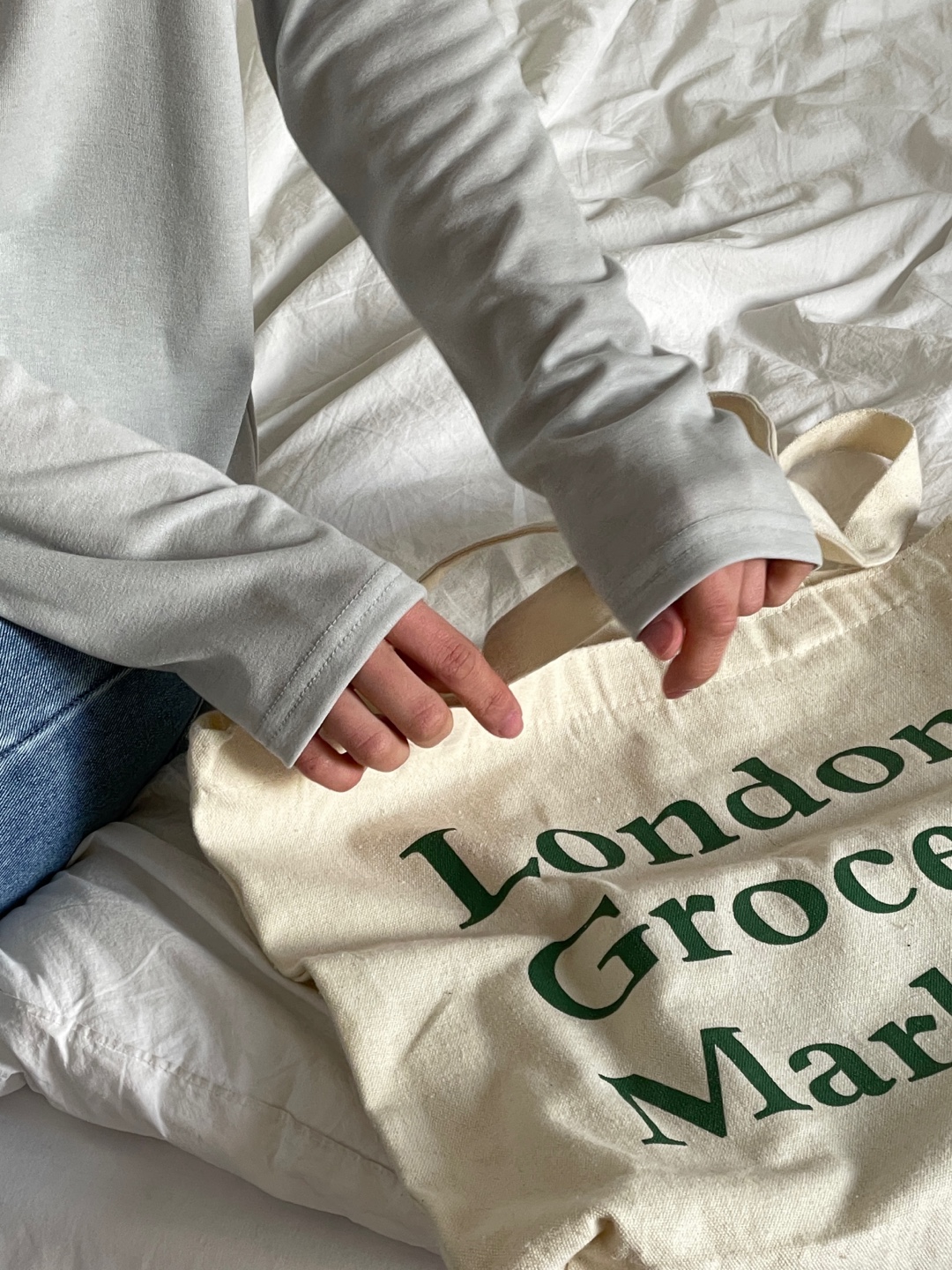 Vネックルーズ長袖無地Tシャツ | 詳細画像3