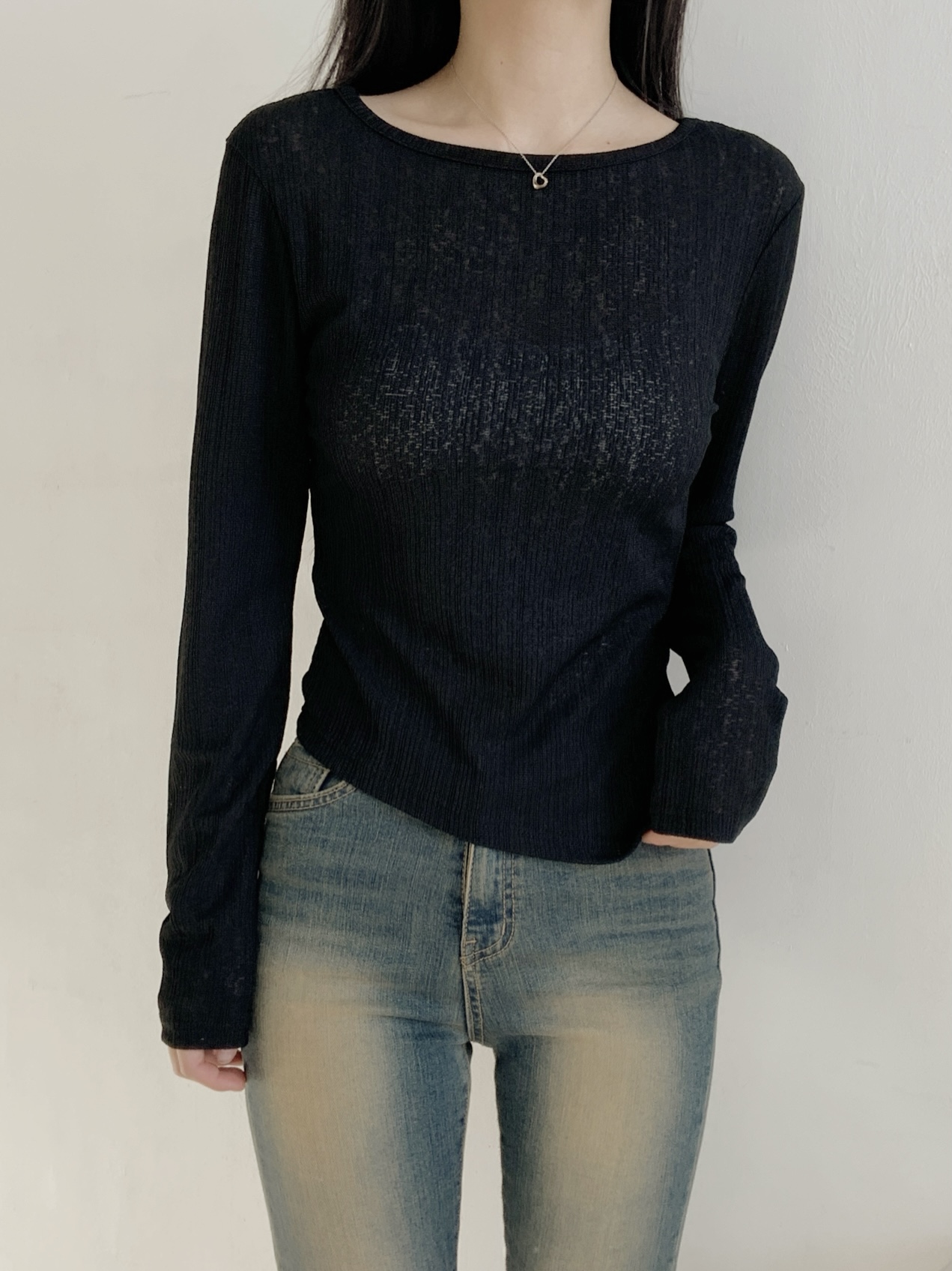 ラウンドネックUネックスリットルーズアンバランス長袖ダイアゴナルTシャツ | 詳細画像14