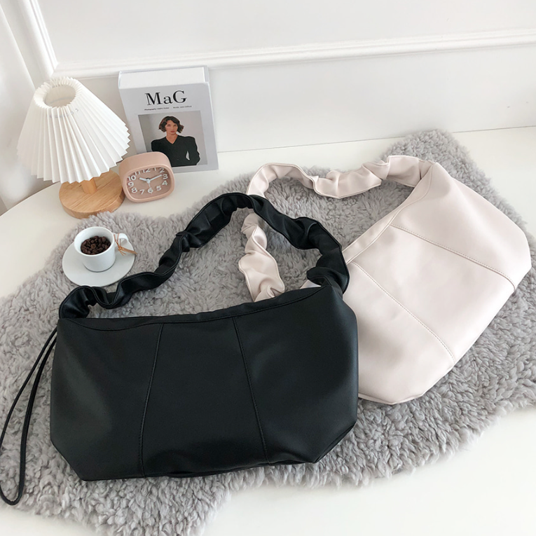 レザー調ジップアップシャーリングドローストリングラインショルダーバッグ | 詳細画像2