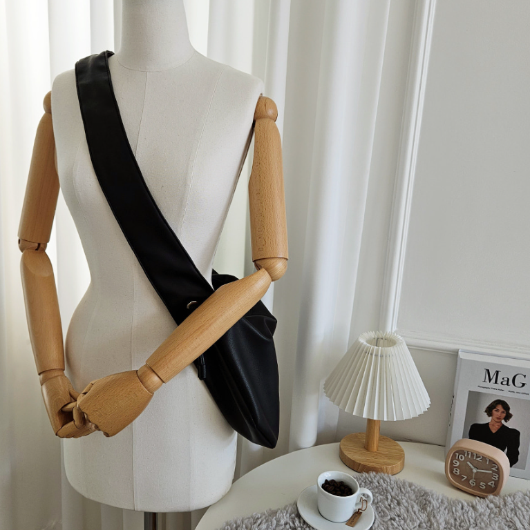 レザー調ジップアップシャーリングドローストリングラインショルダーバッグ | 詳細画像4