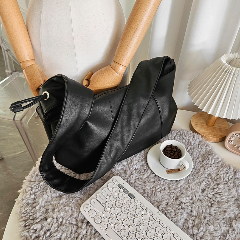 レザー調ジップアップシャーリングドローストリングラインショルダーバッグ | 詳細画像15