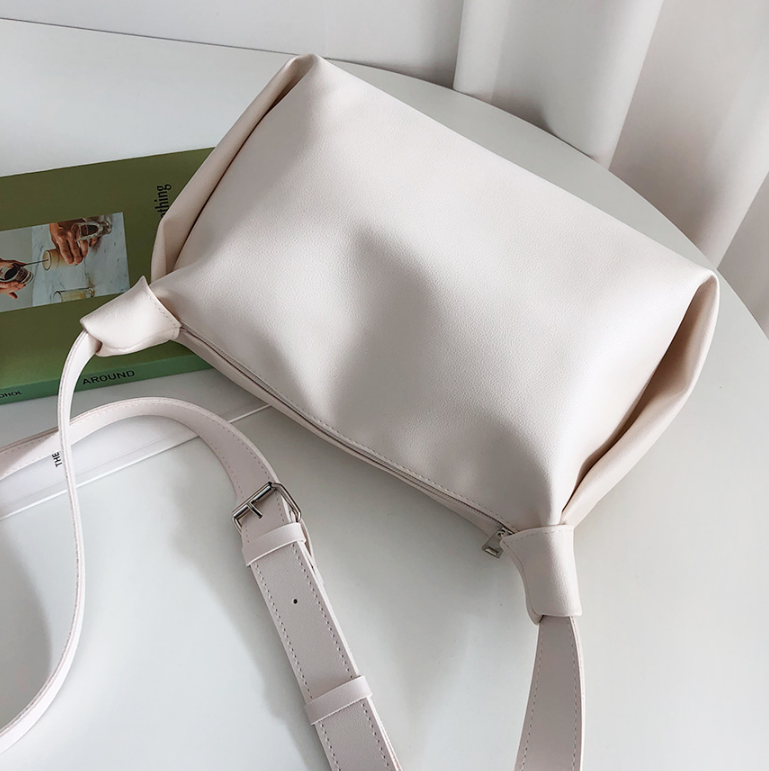 レザー調ジップアップバックルショルダーバッグ | 詳細画像10