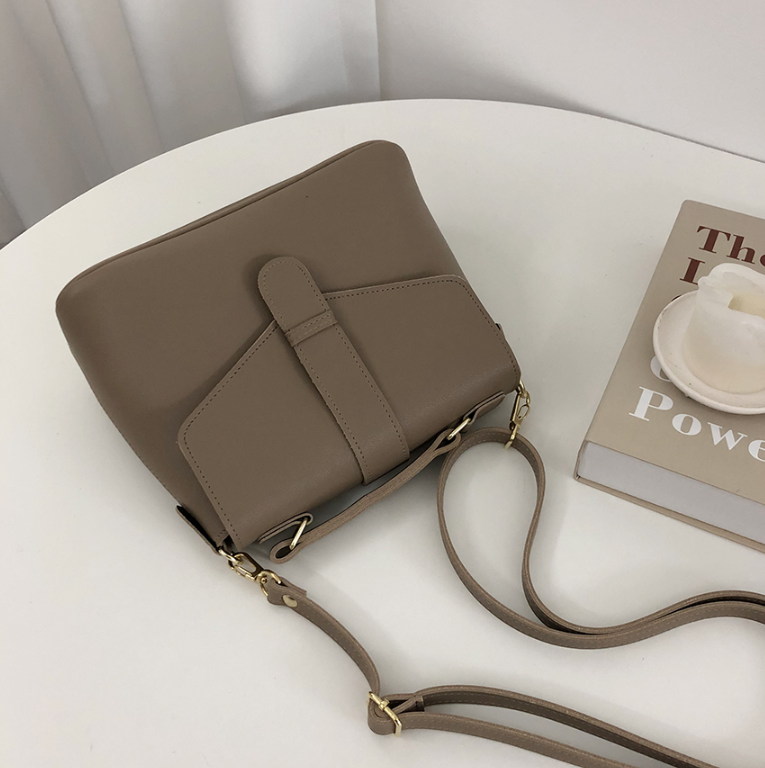 レザー調ジップアップDリングマグネットボタンショルダーバッグハンドバッグストラップセット(バックルあり) | 詳細画像21