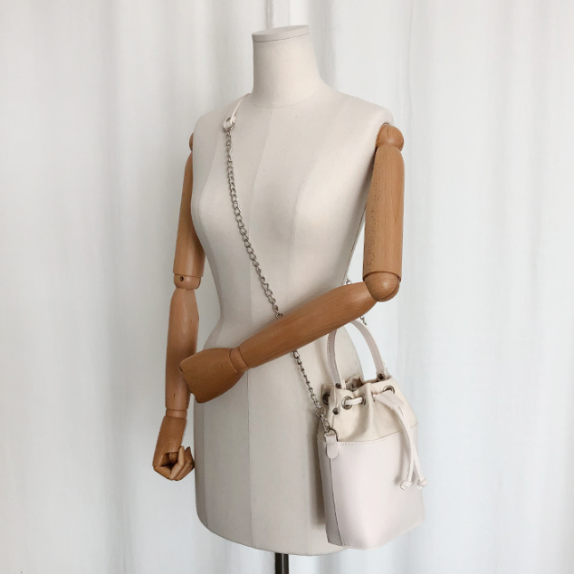 レザー調コンビドローストリングチェーンハンドバッグストラップ付 | 詳細画像5