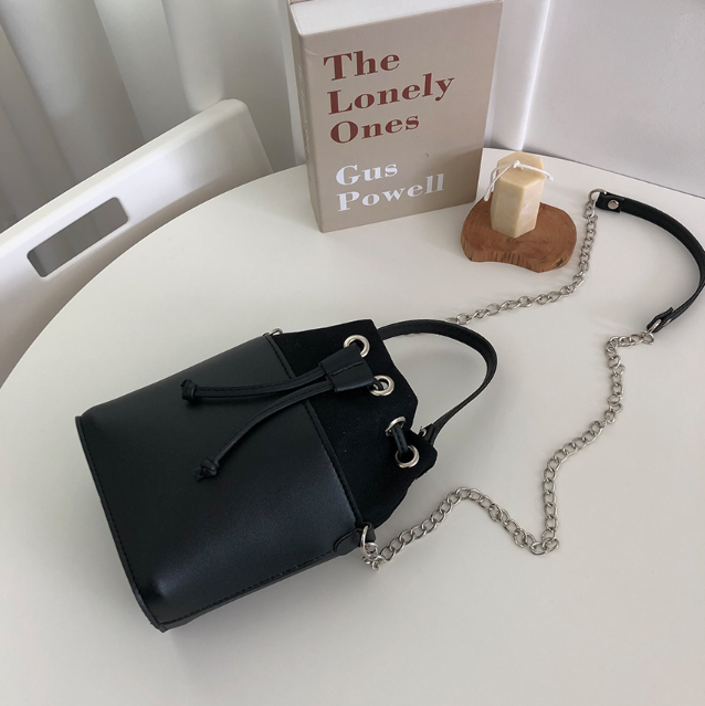 レザー調コンビドローストリングチェーンハンドバッグストラップ付 | 詳細画像18