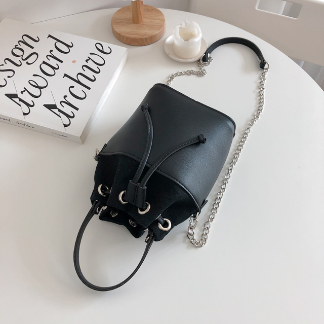 レザー調コンビドローストリングチェーンハンドバッグストラップ付 | 詳細画像22