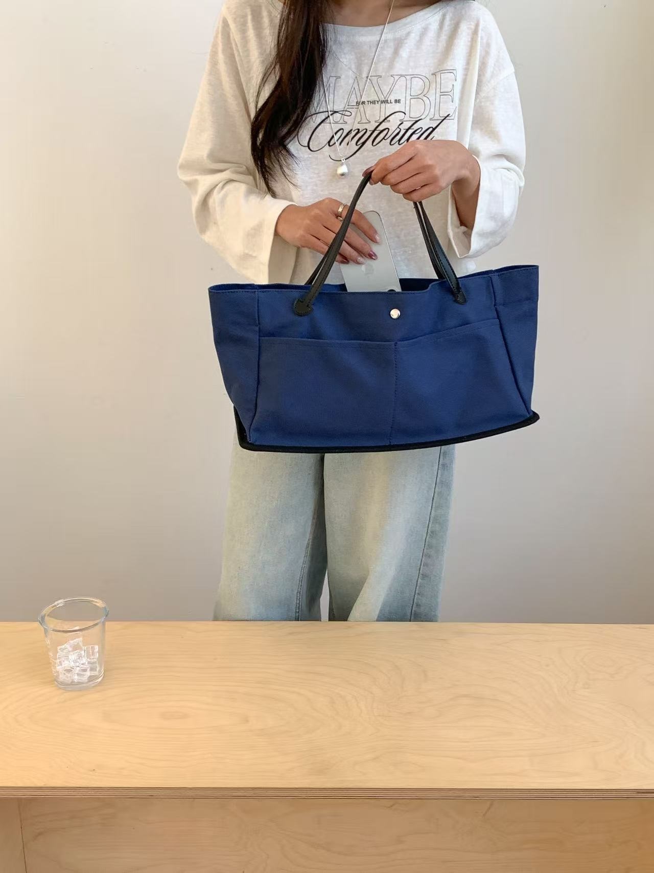 レザー調ビッグマグネットボタンハンドバッグ | 詳細画像9