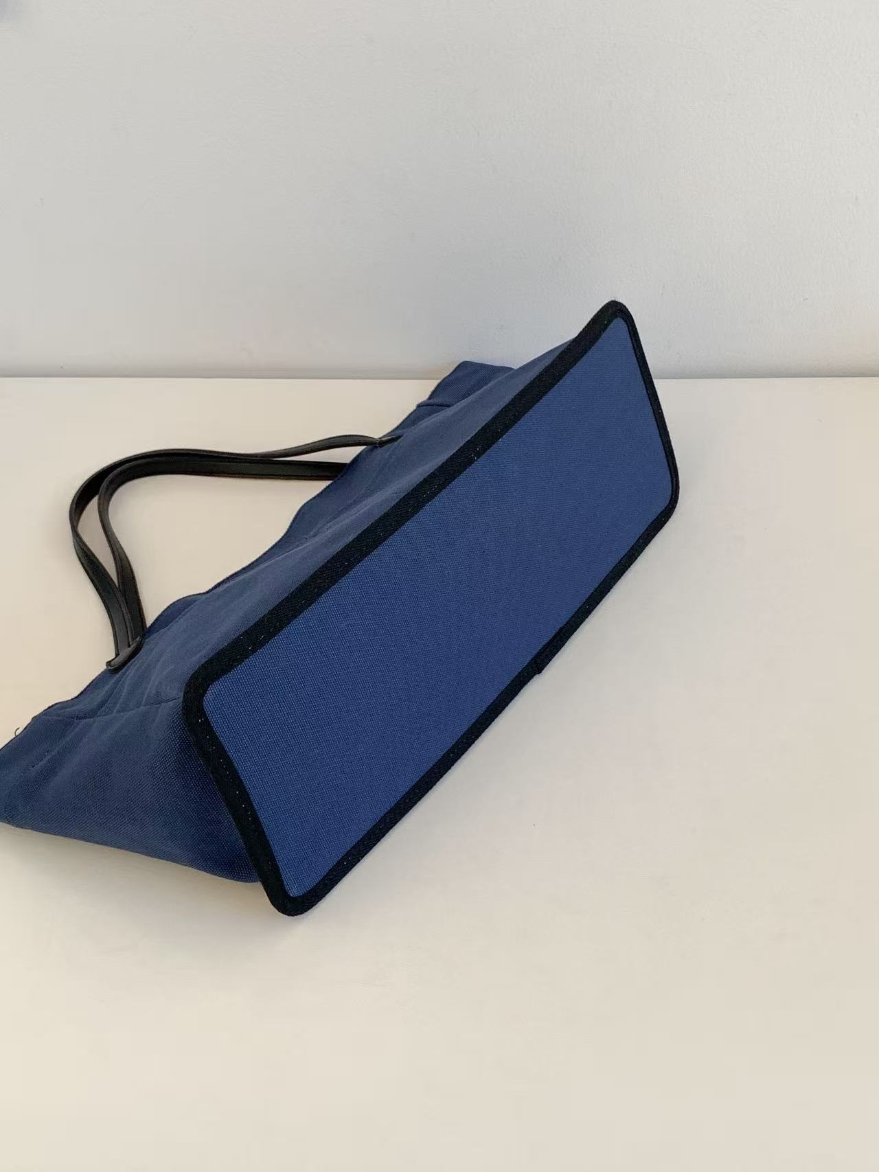 レザー調ビッグマグネットボタンハンドバッグ | 詳細画像15