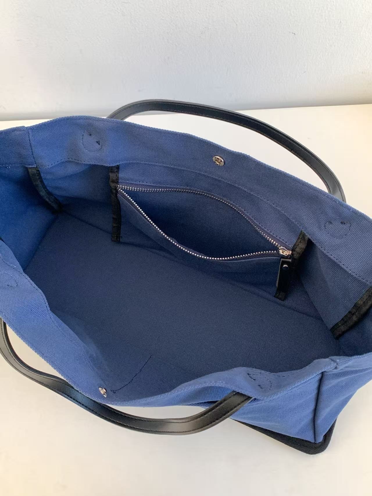 レザー調ビッグマグネットボタンハンドバッグ | 詳細画像18