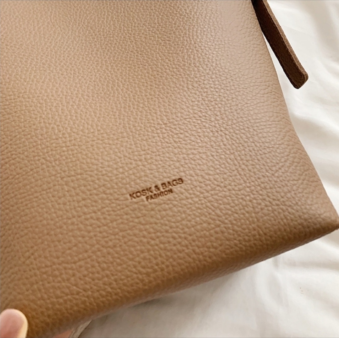 レザー調バックルマグネットボタンロゴショルダーバッグポーチ付 | 詳細画像14