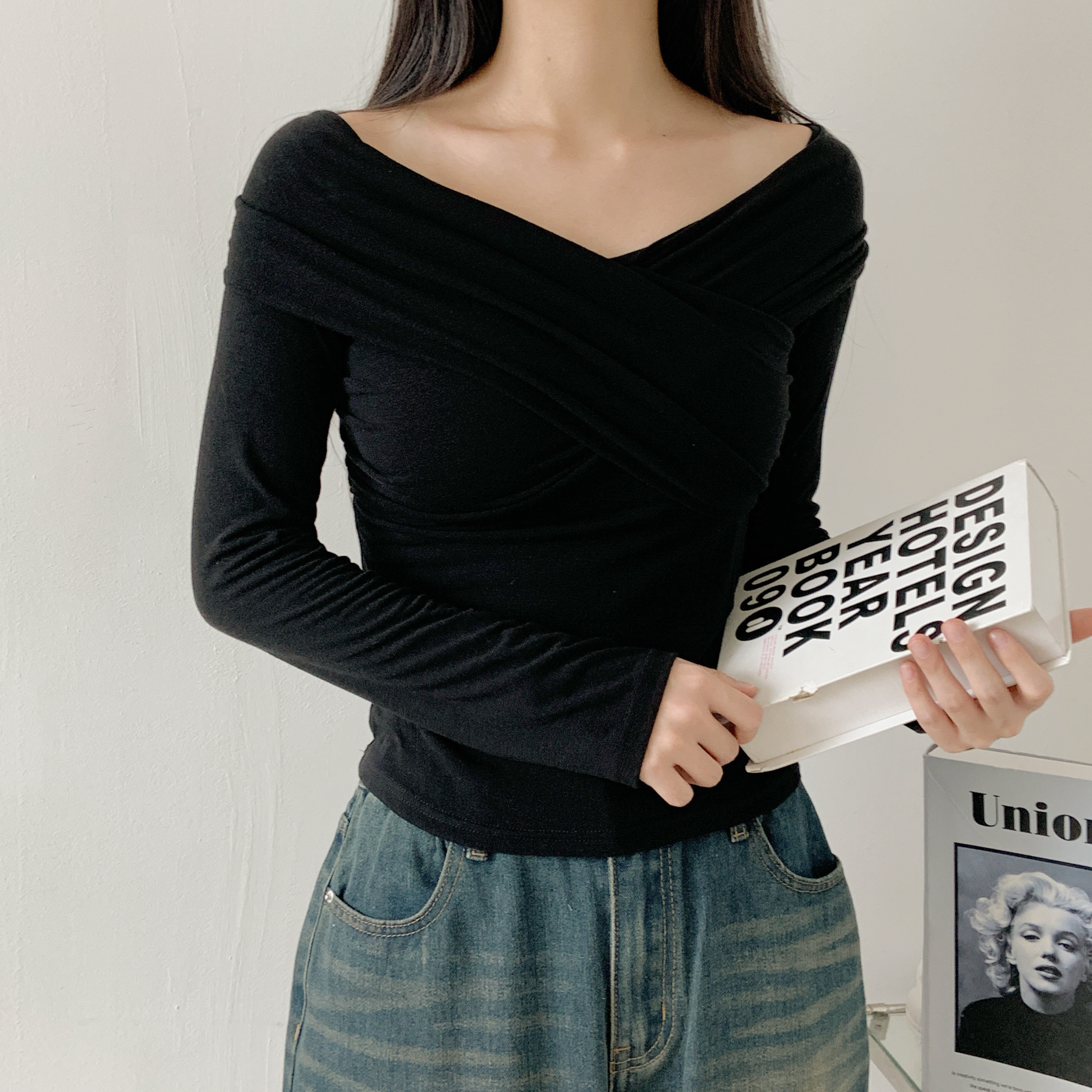 オフショルダースリムカシュクール長袖ギャザー無地Tシャツ | 詳細画像2