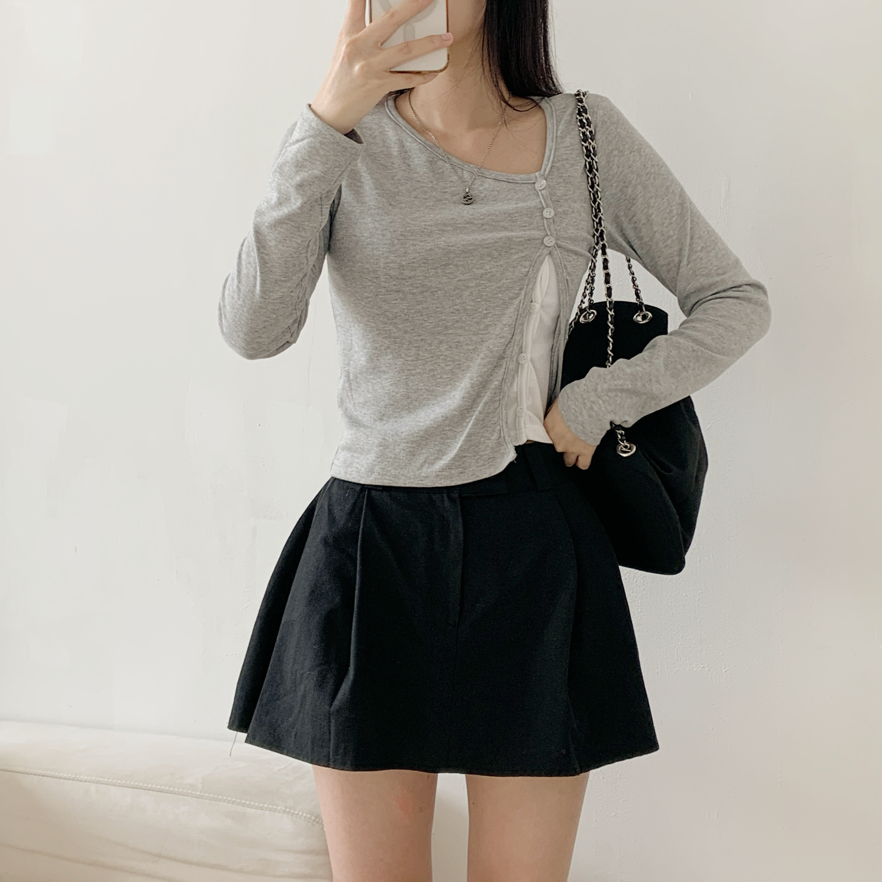 アンバランスネックスリムレイヤード風ショートアンバランス長袖ダイアゴナルボタンセミクロップド配色カーディガン | 詳細画像5