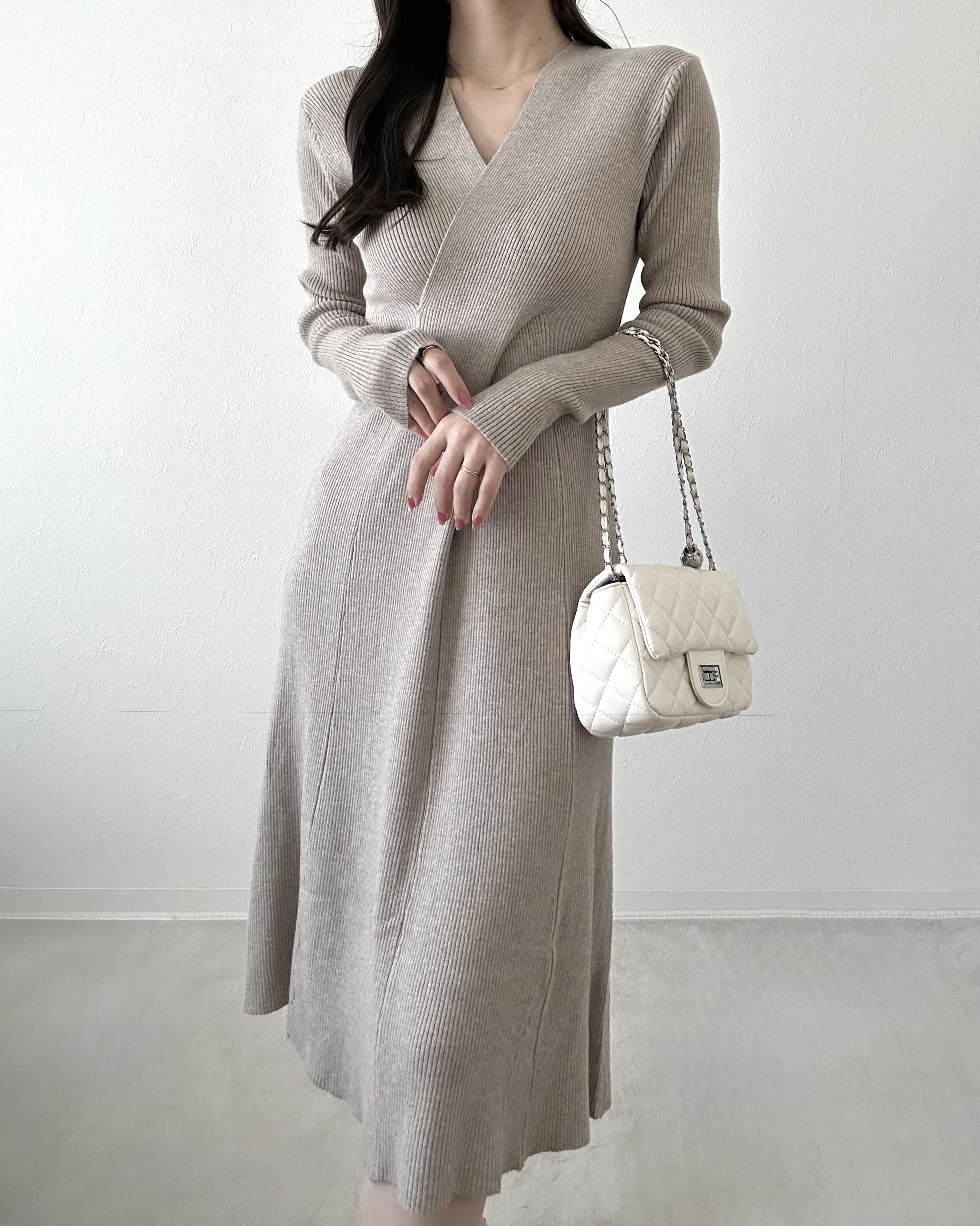 カシミヤ混クロスVネックニットワンピース | 詳細画像3