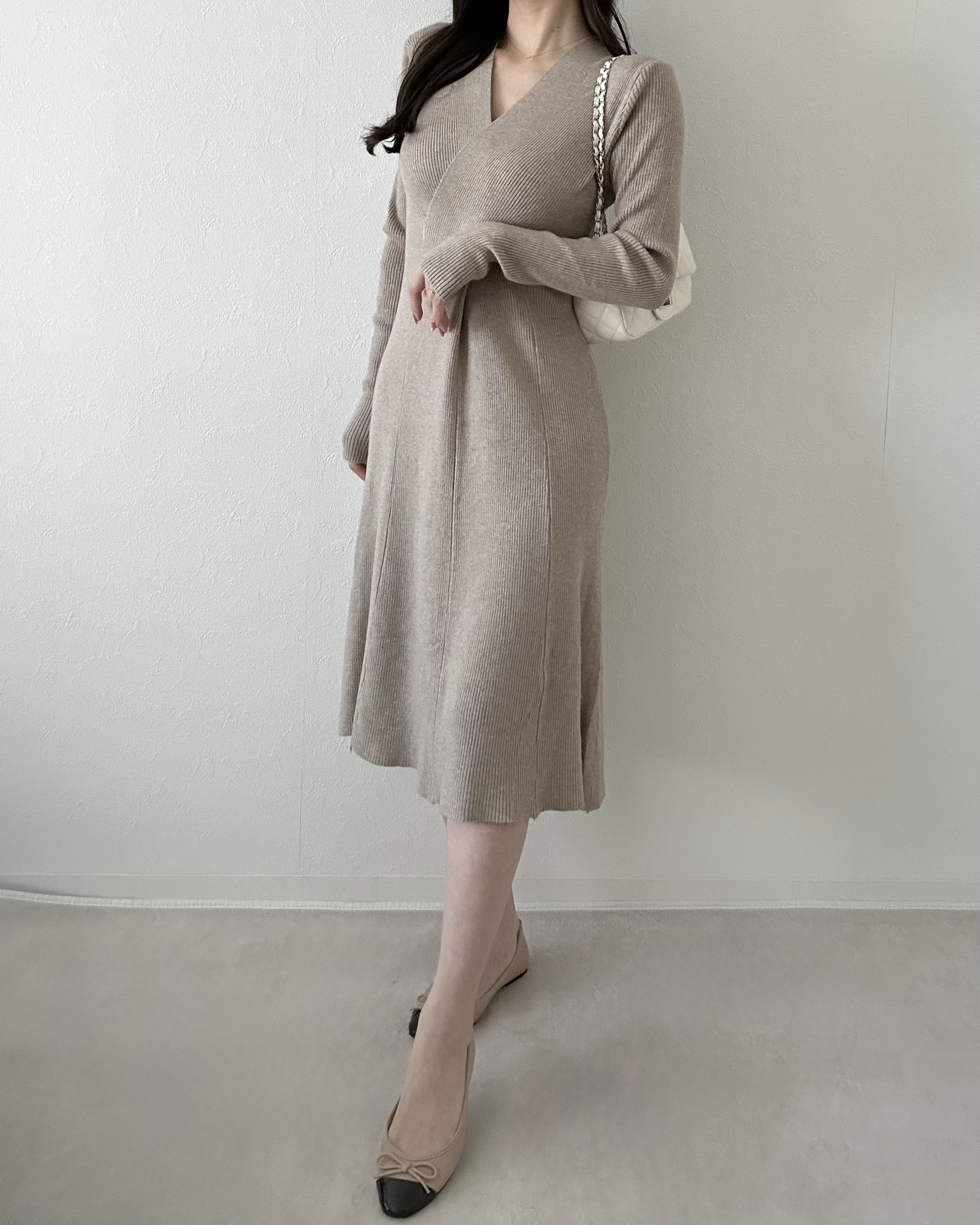 カシミヤ混クロスVネックニットワンピース | 詳細画像5