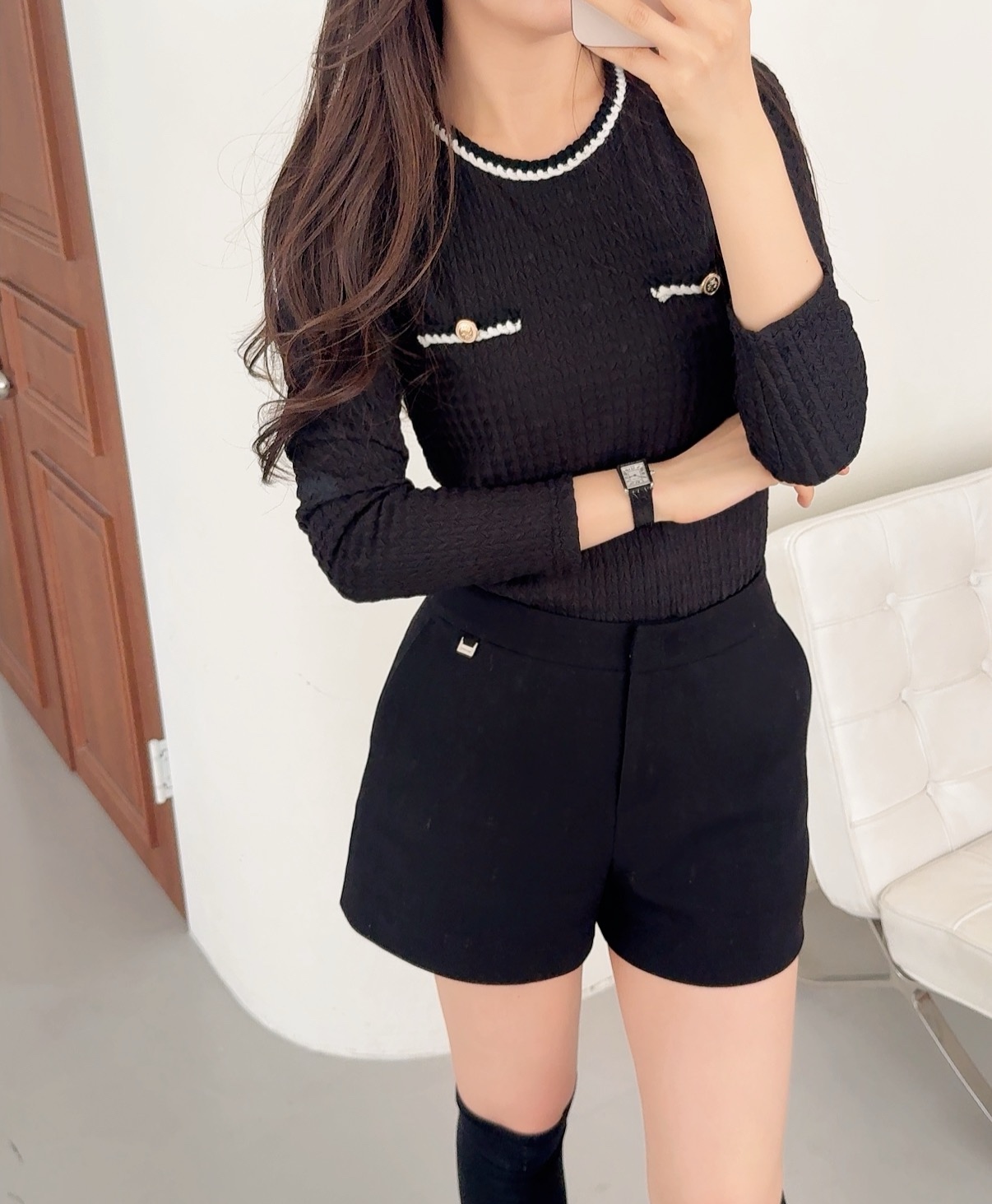 エンボスラウンドネックパフスリーブ長袖フェイクボタン配色ケーブルニット | 詳細画像10