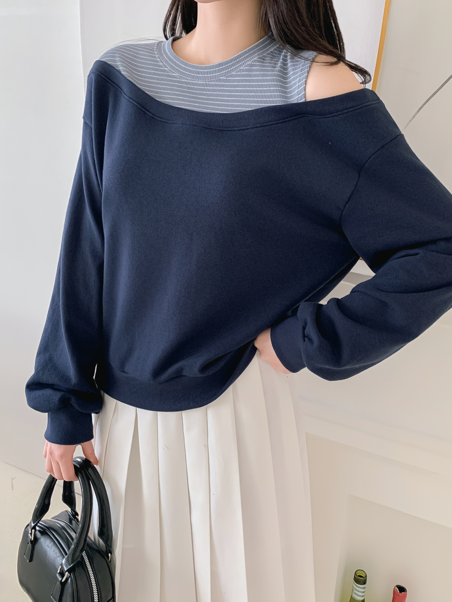 ワンショルダーレイヤード風ルーズ長袖ボーダースウェット | 詳細画像21