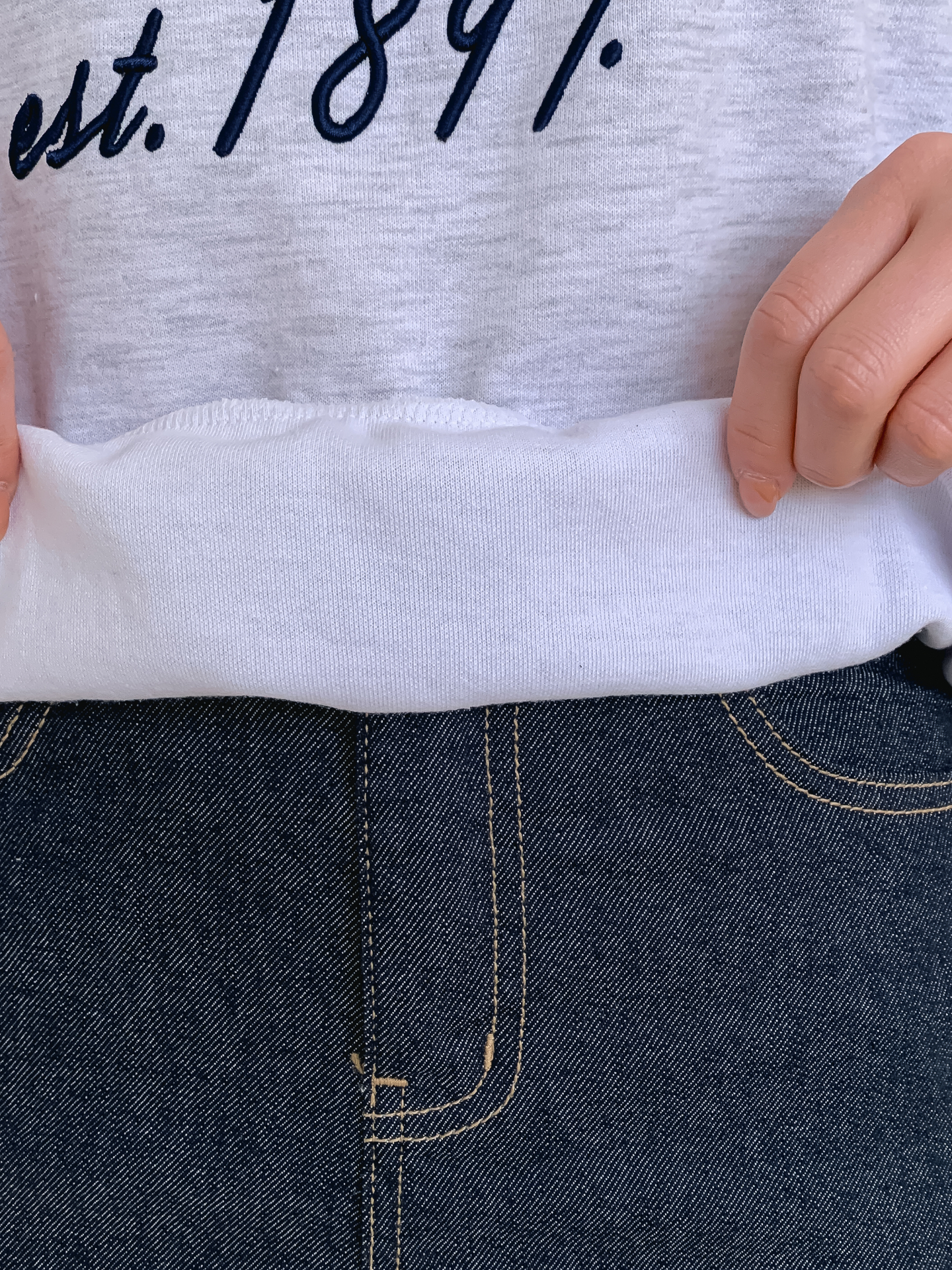 ラウンドネックルーズ長袖刺繍スウェット | 詳細画像16